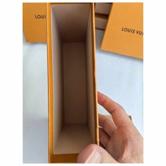 Authentic Louis Vuitton 1 Box for Wallet [ Price per Box]165-082625 - Picture 7 of 16